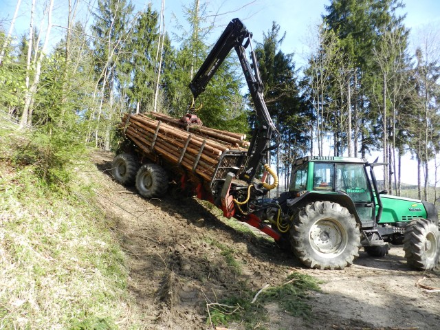 Holzwagen mit 12t Nutzlast